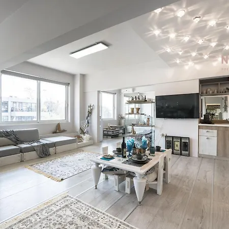 Sunflight, Nilie Hospitality Mgmt Apartment